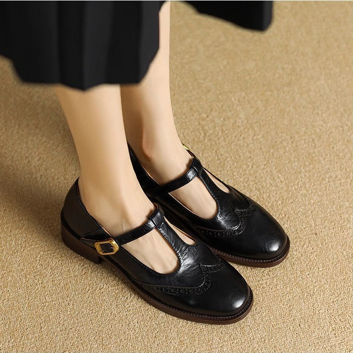 Amelie Classic Ladies' Strappy Shoes - view 2