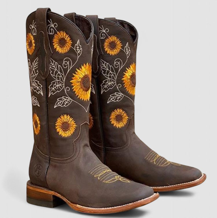 Savannah, Western Boots with Floral Embroidery