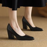 Vera Elegant Structured Pumps