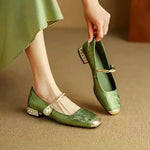 Frieda Classic Strappy Shoes with an Elegant Look