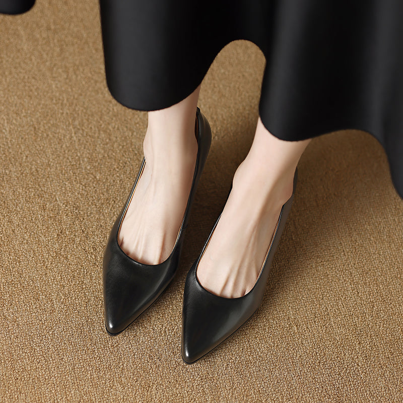 Vera Elegant Structured Pumps