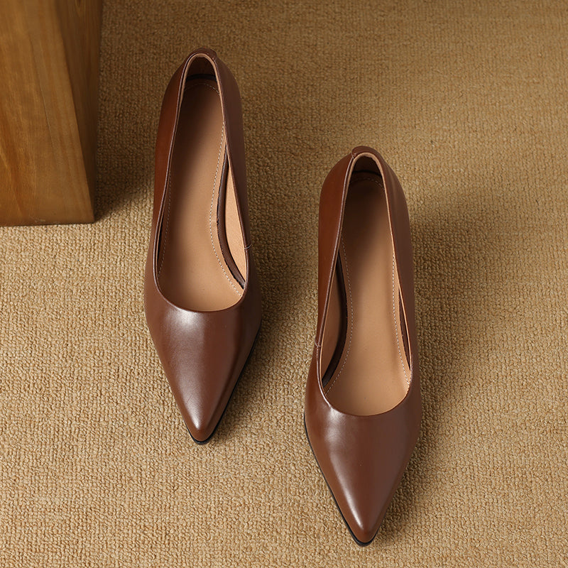 Vera Elegant Structured Pumps