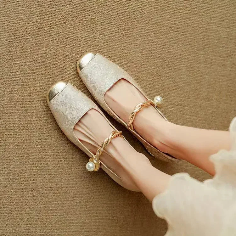Frieda Classic Strappy Shoes with an Elegant Look - view 4