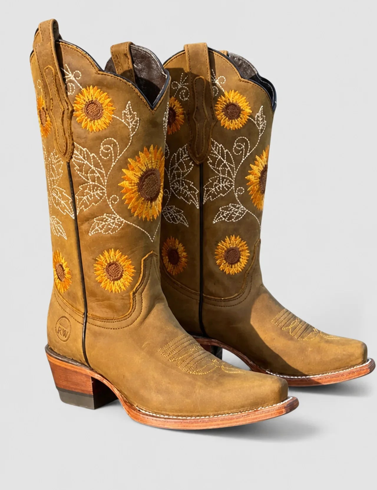Savannah, Western Boots with Floral Embroidery